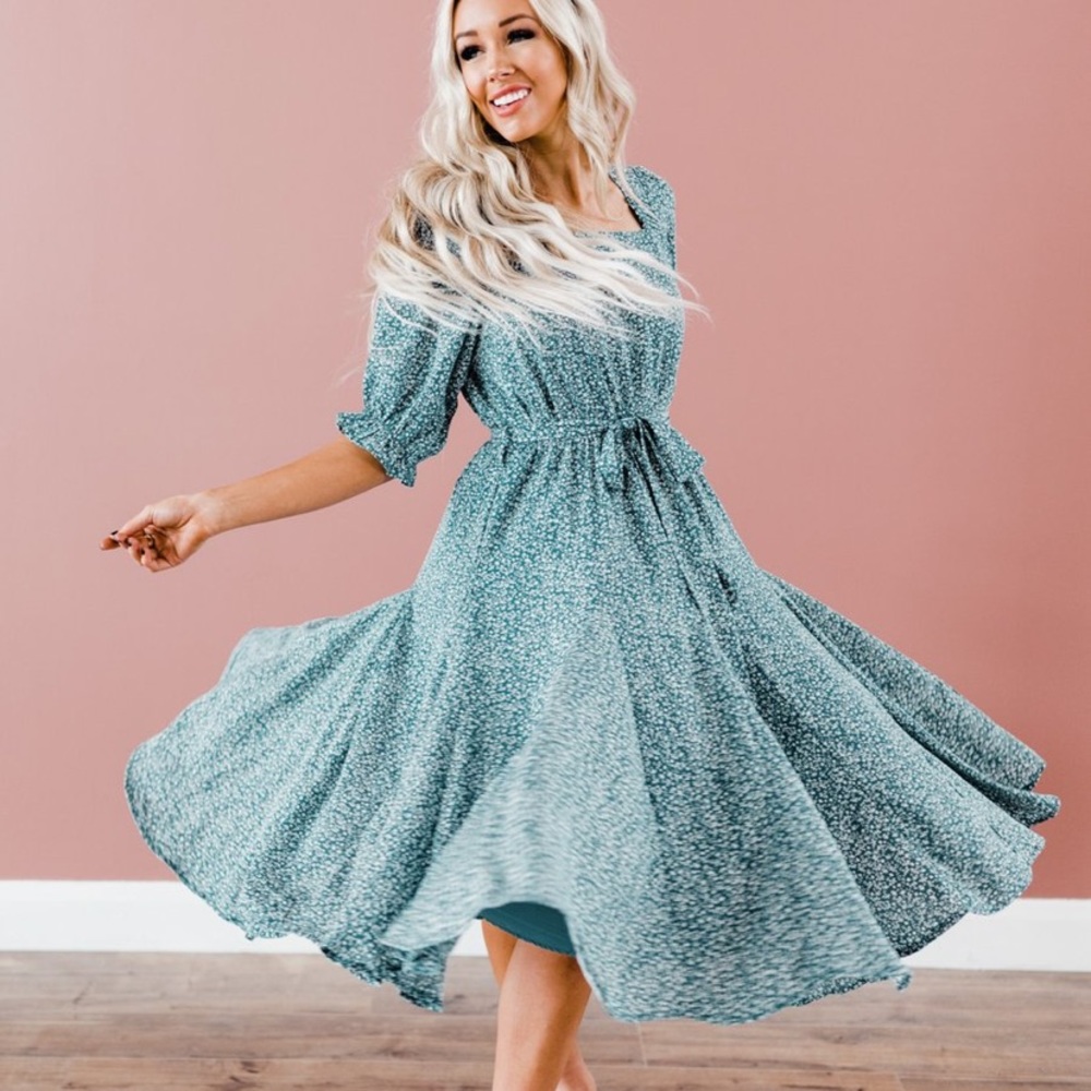 Isadora Midi Dress in Blue